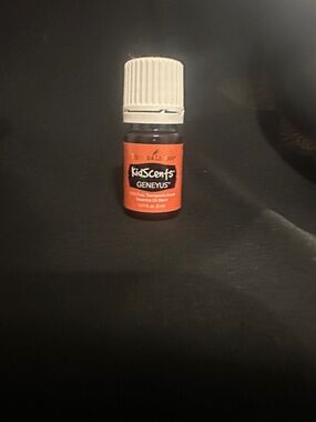 Young Living KidScents GeneYus Essential Oil - Orange and White. 5ml
